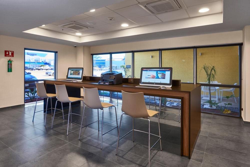City Express Junior By Marriott Tijuana Otay Bagian luar foto